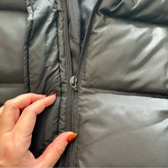 DKNY active Black Puffer Jacket with Faux Fur Trim women medium - Picture 4 of 8